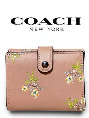 COACH 1941 Glovetanned Leather Trifold Compact Wallet w/Floral Bow Embossing